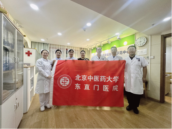 【院內(nèi)新聞】東直門(mén)醫(yī)院“送醫(yī)進(jìn)社區(qū)”:中醫(yī)溫情,守護(hù)南里老人健康